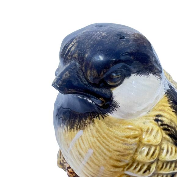 Big Sky Carvers Chickadee Salt & Pepper Shakers Ceramic Birds Vintage - Picture 7 of 8